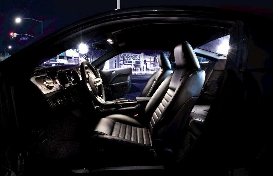  Ford Mustang GT 2005 года  (фото 57 из 209)